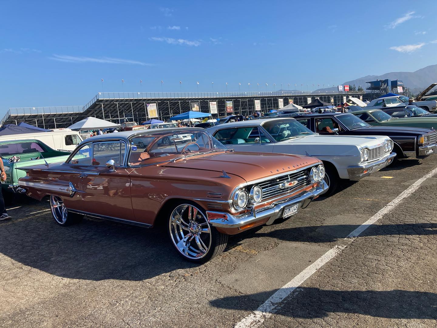 Pomona Swap Meet & Classic Car Show☆ BUGS GARAGE